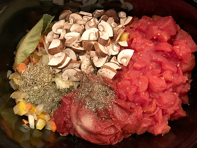 pasta-sauce-ingredients-in-slow-cooker